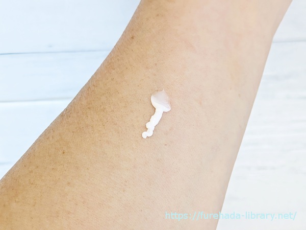 モイスチャライジングクリーム テクスチャー